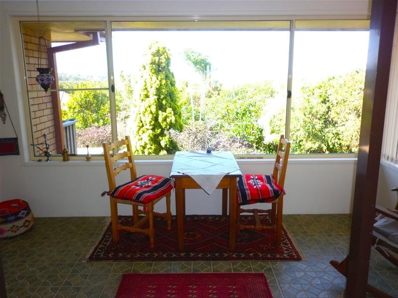 31 Dammerel Crescent, Emerald Beach NSW 2456