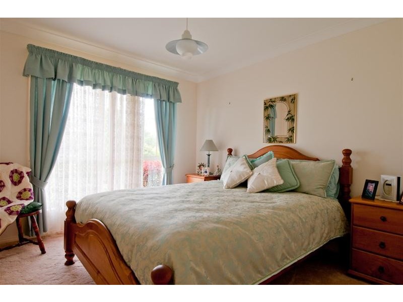 10 Stefan Close, Emerald Beach NSW 2456