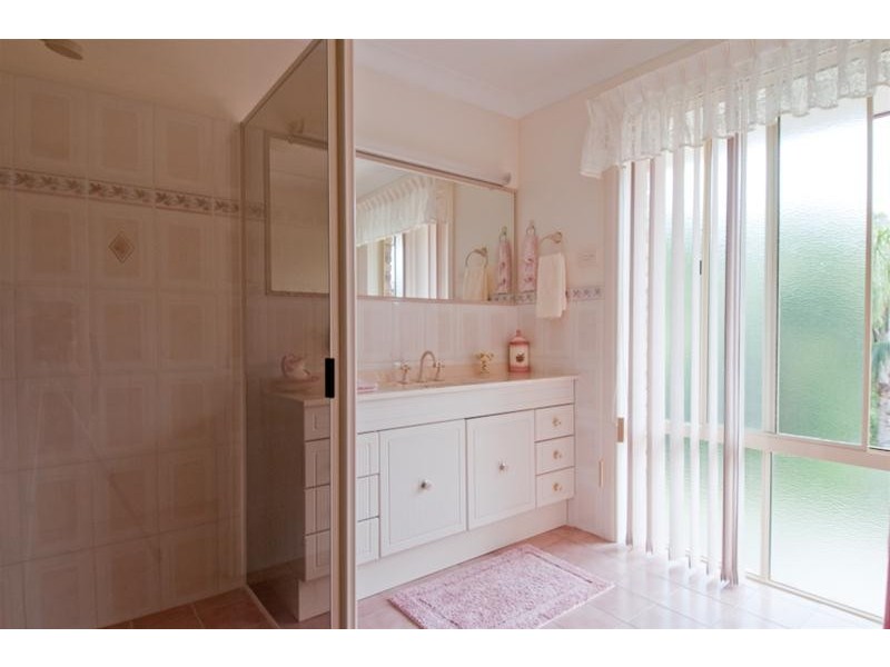 10 Stefan Close, Emerald Beach NSW 2456