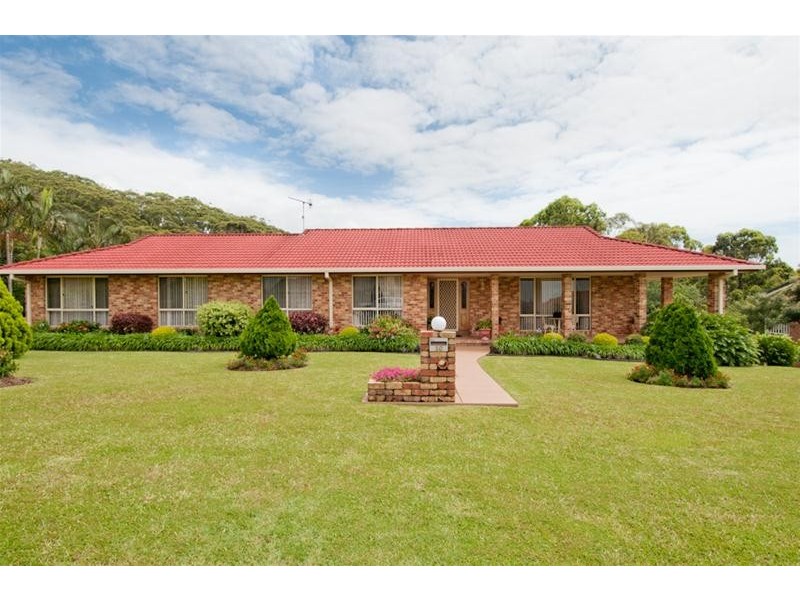 10 Stefan Close, Emerald Beach NSW 2456