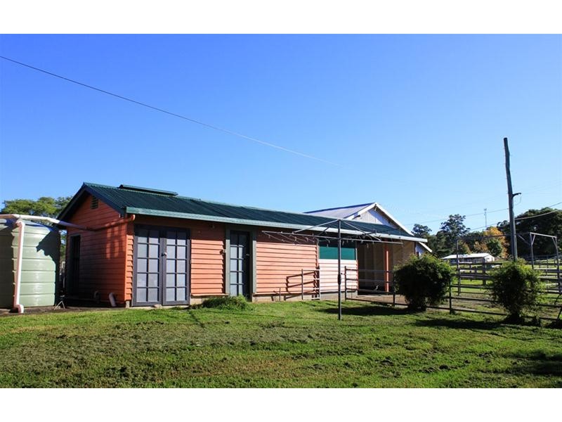 7 Lachlan Dew Close, Nana Glen NSW 2450