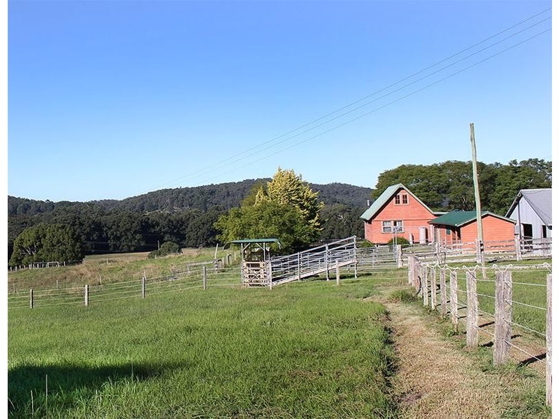 7 Lachlan Dew Close, Nana Glen NSW 2450