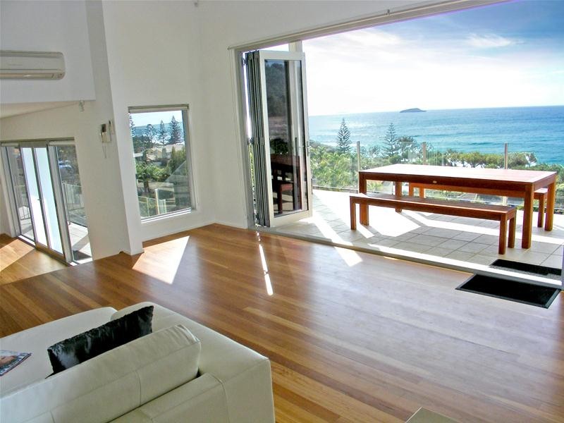 4 Beachfront Close, Sapphire Beach NSW 2450