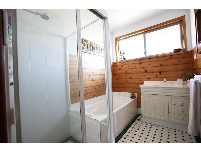 5 Signal Street, Emerald Beach NSW 2456