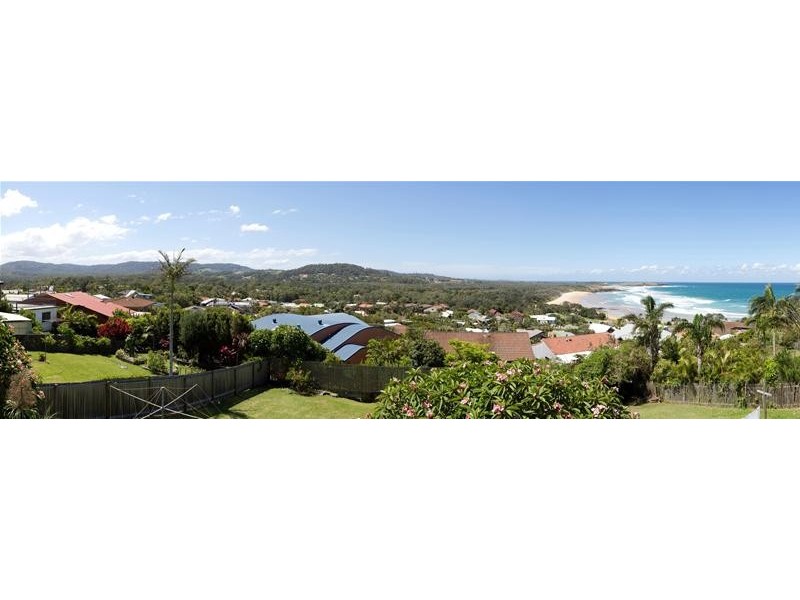5 Signal Street, Emerald Beach NSW 2456