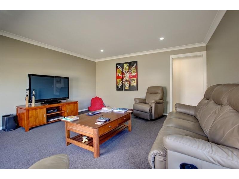 2 San Simeon Circuit, Sapphire Beach NSW 2450