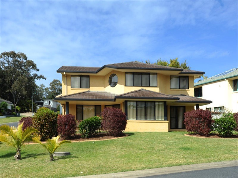 2 Serene Court, Sapphire Beach NSW 2450