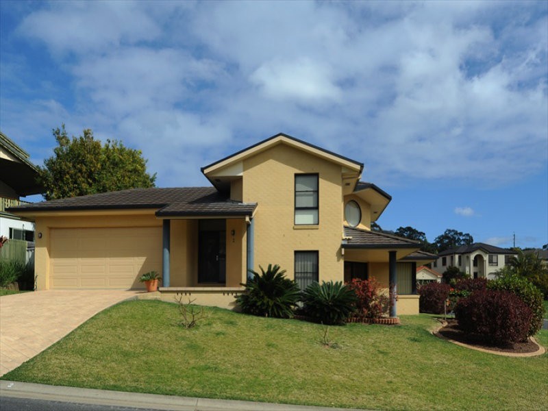 2 Serene Court, Sapphire Beach NSW 2450