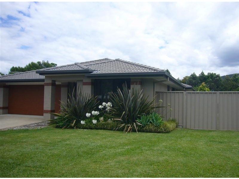 4 Blue Wren Close, Coffs Harbour NSW 2450