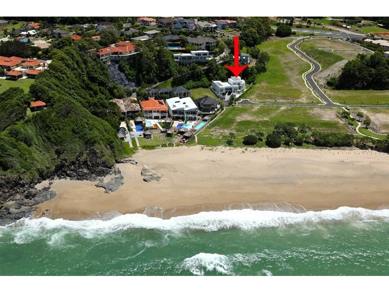 9 Beachfront Close, Sapphire Beach NSW 2450