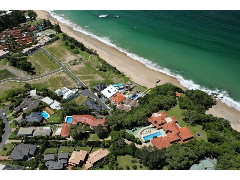 9a Beachfront Close, Sapphire Beach NSW 2450