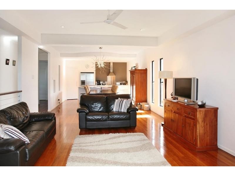 40 Henzell St, Dicky Beach QLD 4551