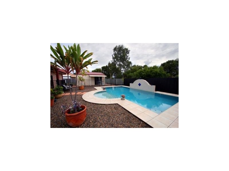 6 Hanwell Ct, Little Mountain QLD 4551