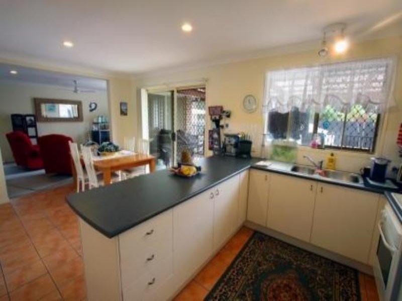 6 Hanwell Ct, Little Mountain QLD 4551