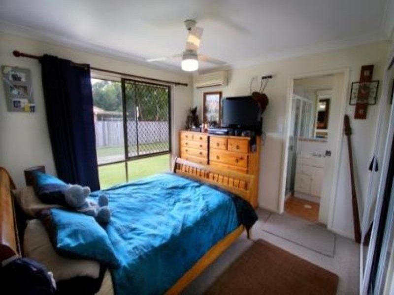 6 Hanwell Ct, Little Mountain QLD 4551