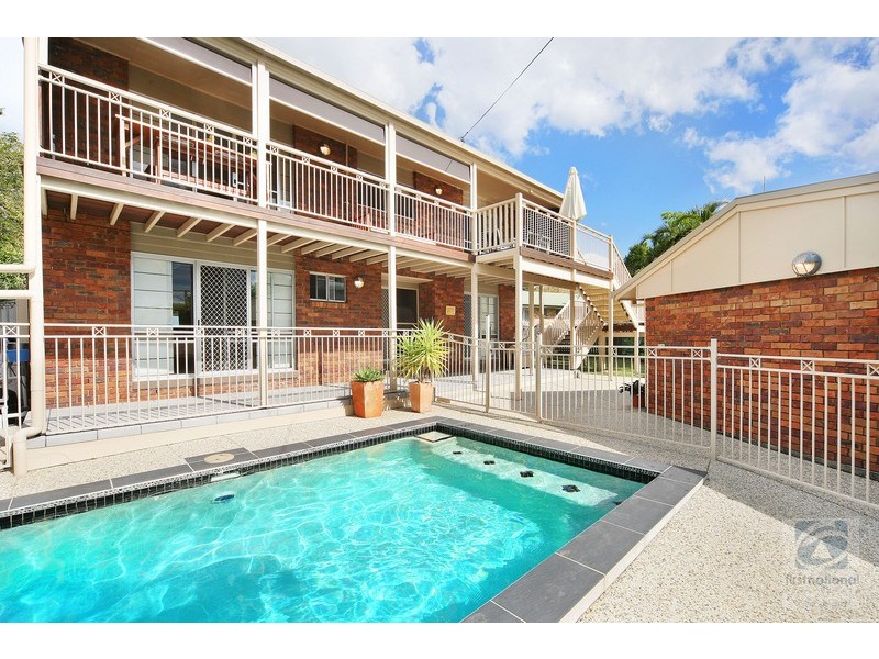 7 Vickers Street, Battery Hill QLD 4551