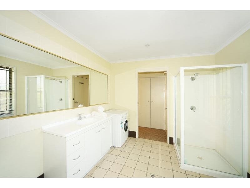 34 Browning Blvd, Battery Hill QLD 4551