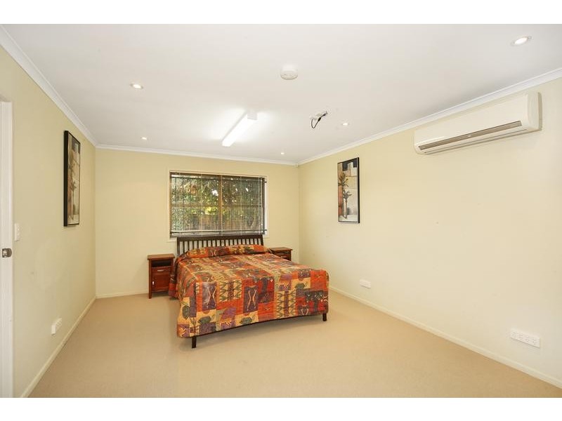 34 Browning Blvd, Battery Hill QLD 4551