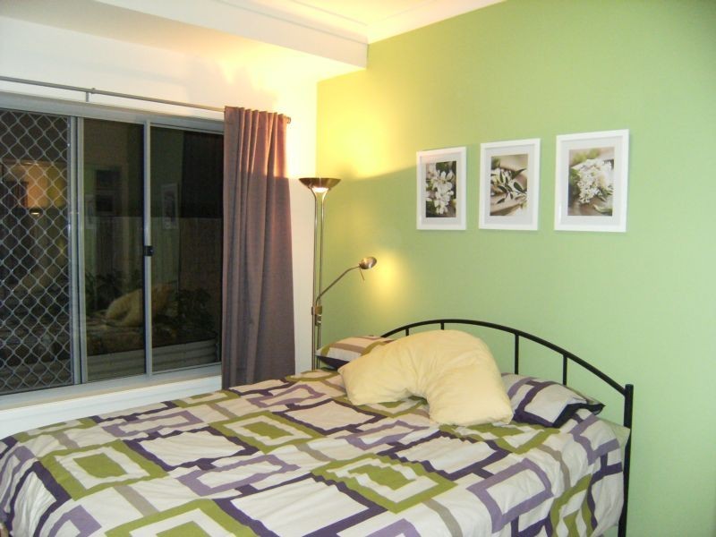 12 Leeside Street, Little Mountain QLD 4551