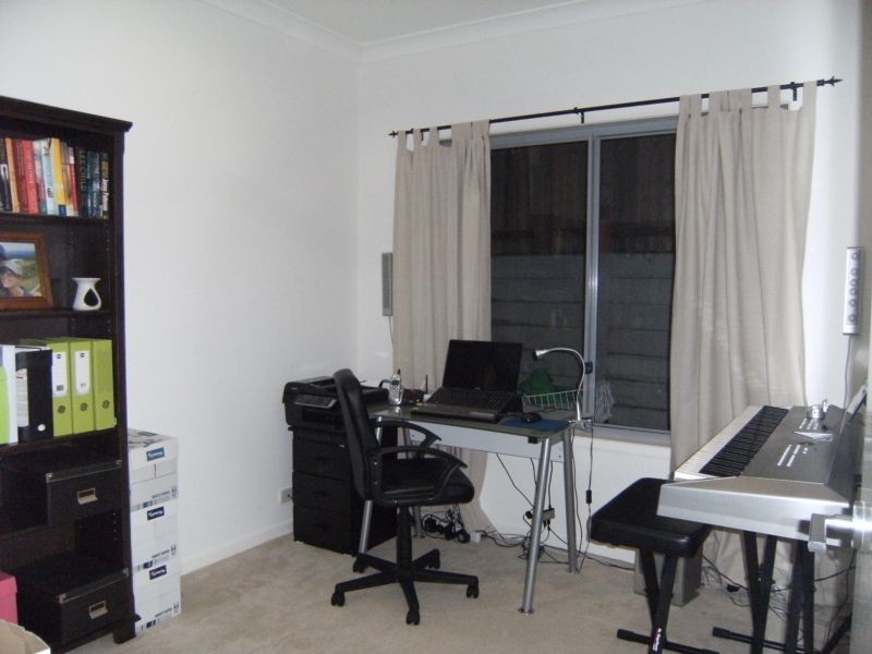 12 Leeside Street, Little Mountain QLD 4551