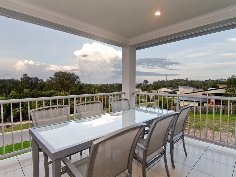 8 The Parkway, Aroona QLD 4551