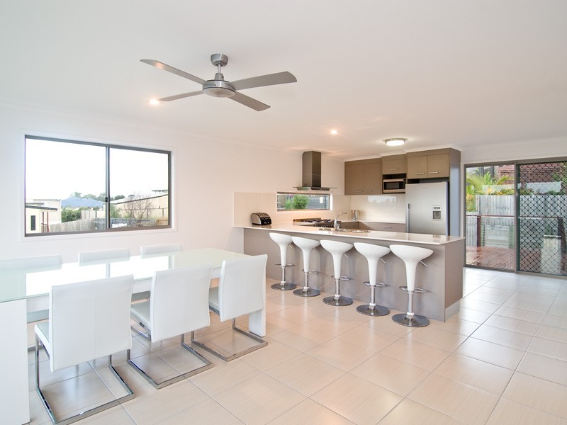 8 The Parkway, Aroona QLD 4551