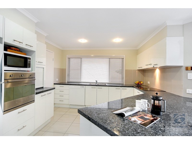 5 Lakewood St, Little Mountain QLD 4551