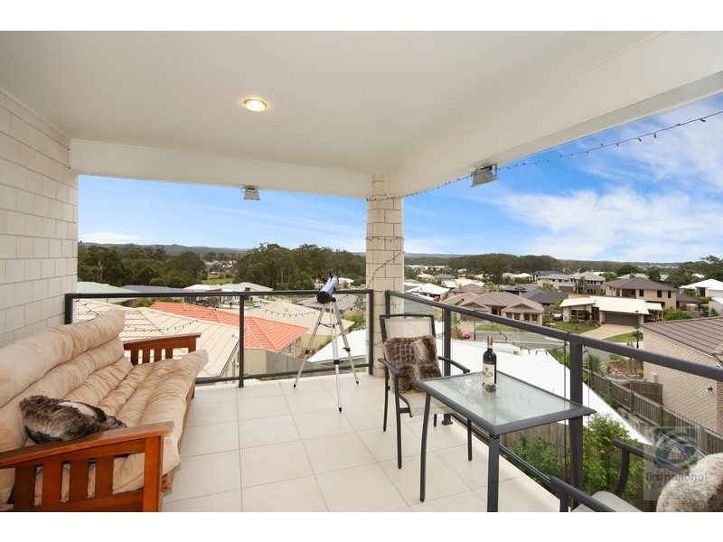 5 Lakewood St, Little Mountain QLD 4551
