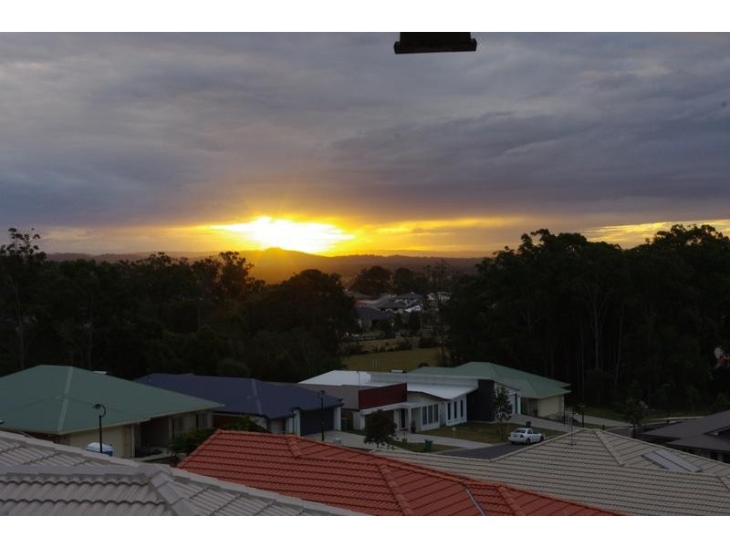 5 Lakewood St, Little Mountain QLD 4551