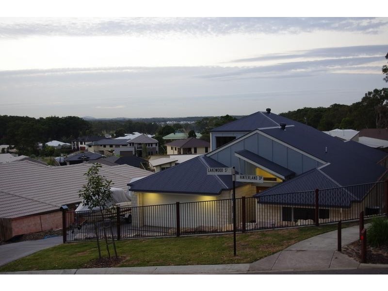 5 Lakewood St, Little Mountain QLD 4551