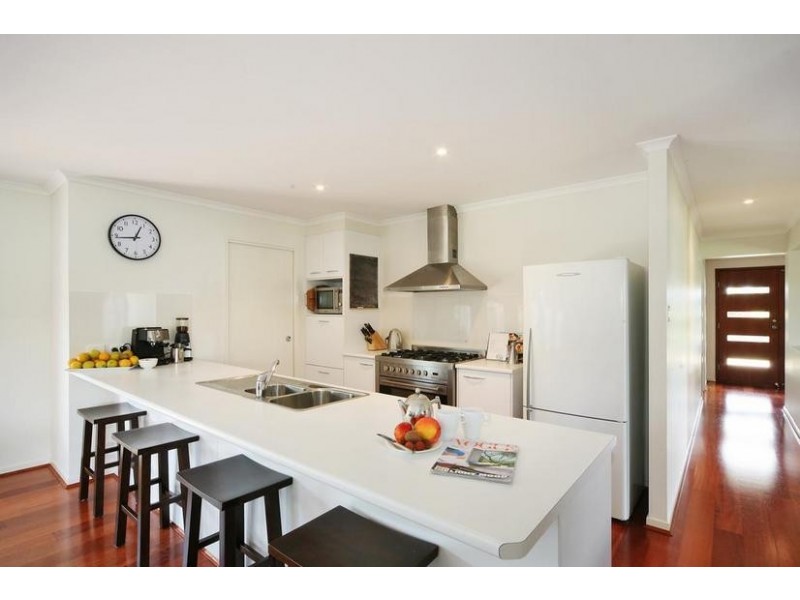 7 Airlie Cres, Pelican Waters QLD 4551