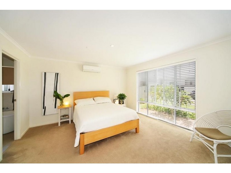 7 Airlie Cres, Pelican Waters QLD 4551