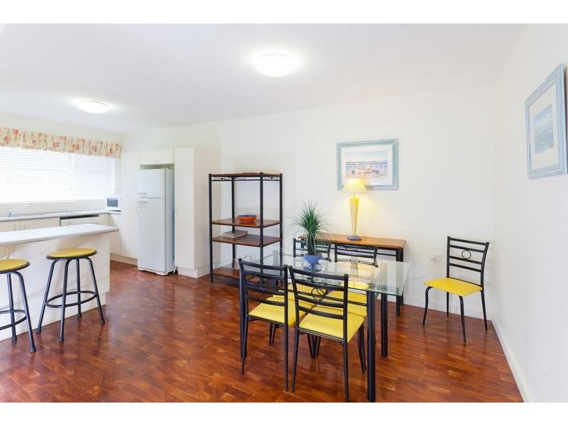 2/14-16 Maloja Ave, Caloundra QLD 4551