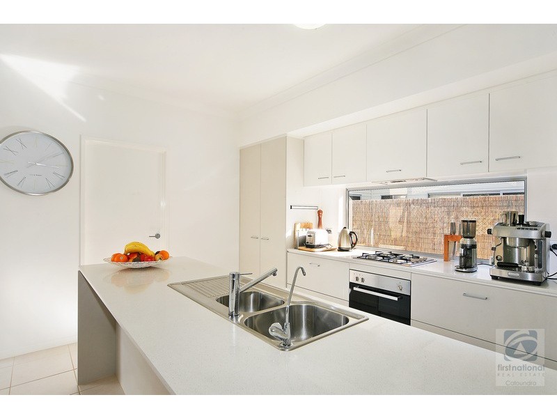 12 Leeside St, Little Mountain QLD 4551