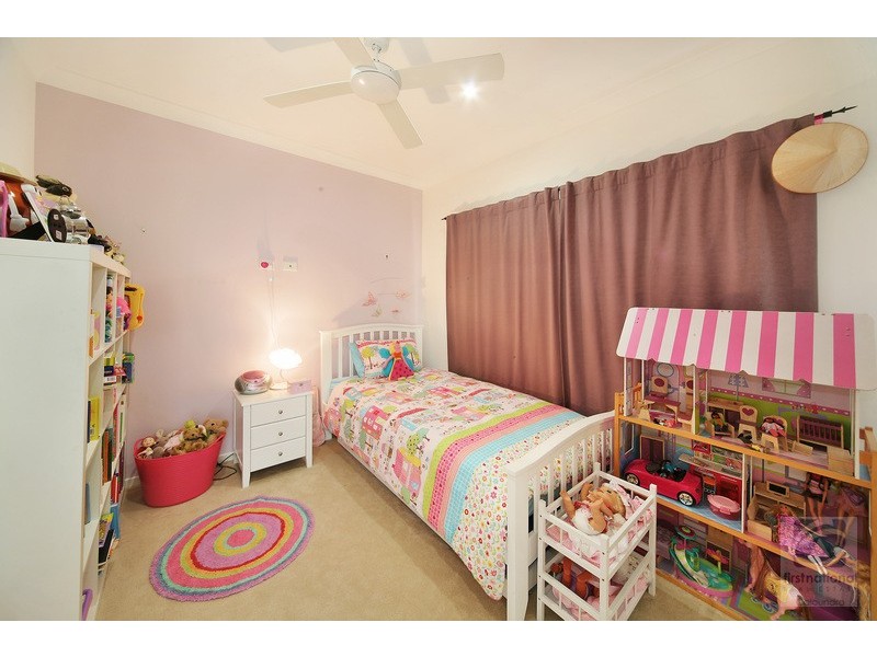 12 Leeside St, Little Mountain QLD 4551