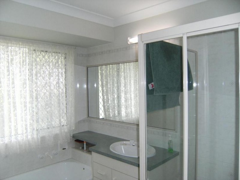 11 Lakeside Cres, Currimundi QLD 4551