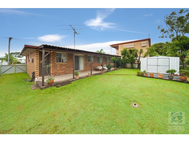 18 Coonowrin St, Battery Hill QLD 4551