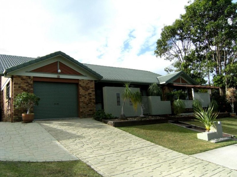 19 Beerburrum St, Dicky Beach QLD 4551