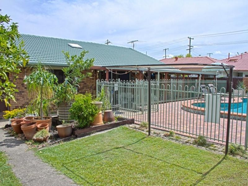 19 Beerburrum St, Dicky Beach QLD 4551