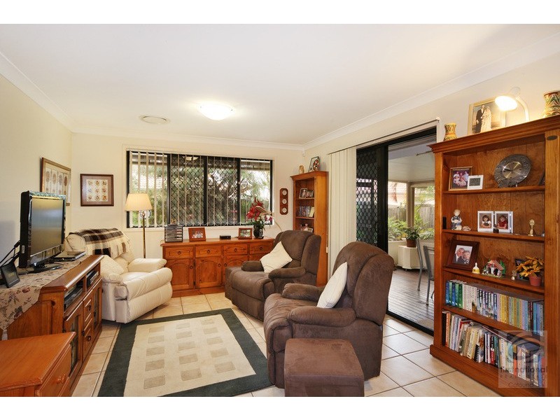 10 Springs Drive, Little Mountain QLD 4551