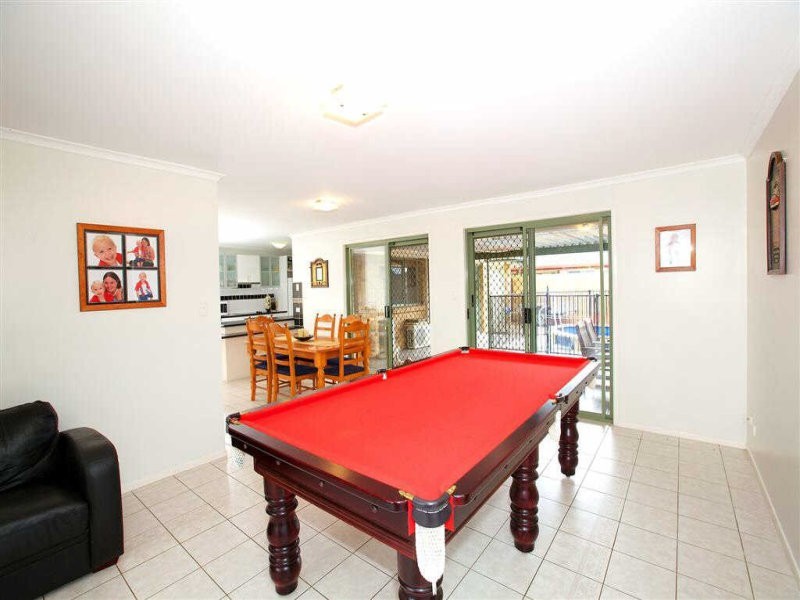 4 SANCTUARY PL, Little Mountain QLD 4551