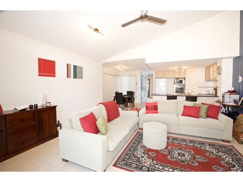 6/37 LOMOND CRES, Caloundra West QLD 4551