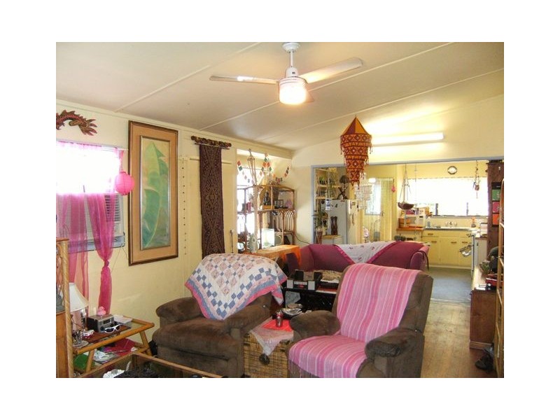 101 Landsborough Pde, Golden Beach QLD 4551