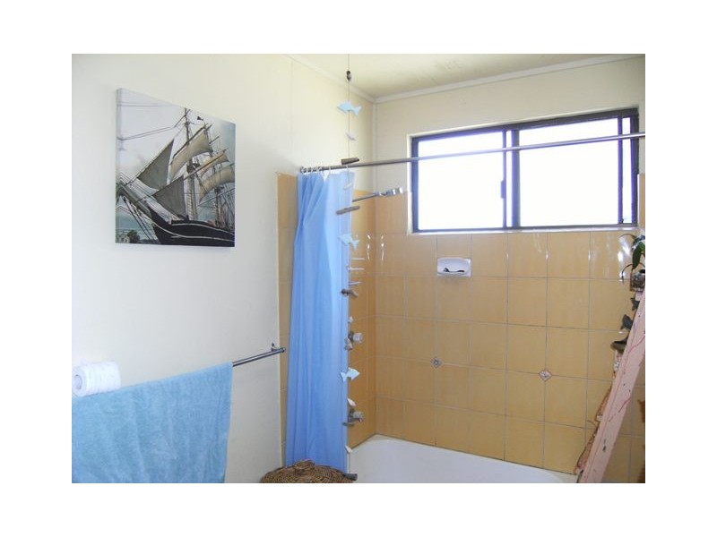 101 Landsborough Pde, Golden Beach QLD 4551