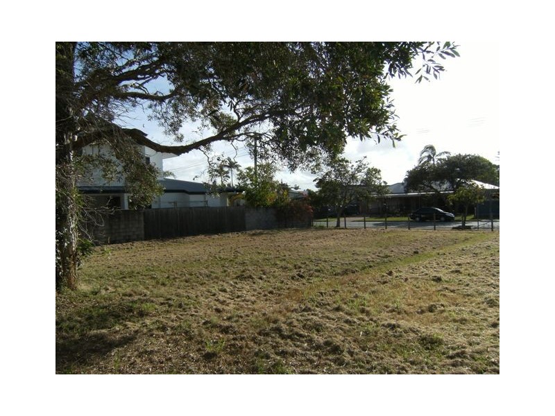 427 Oceanic Drive, Wurtulla QLD 4575