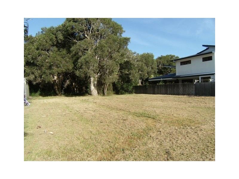 427 Oceanic Drive, Wurtulla QLD 4575
