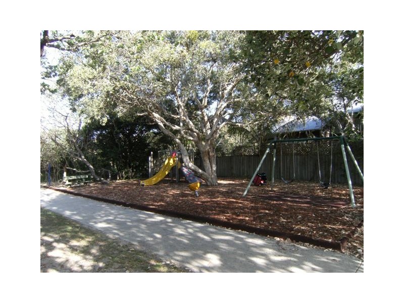 427 Oceanic Drive, Wurtulla QLD 4575