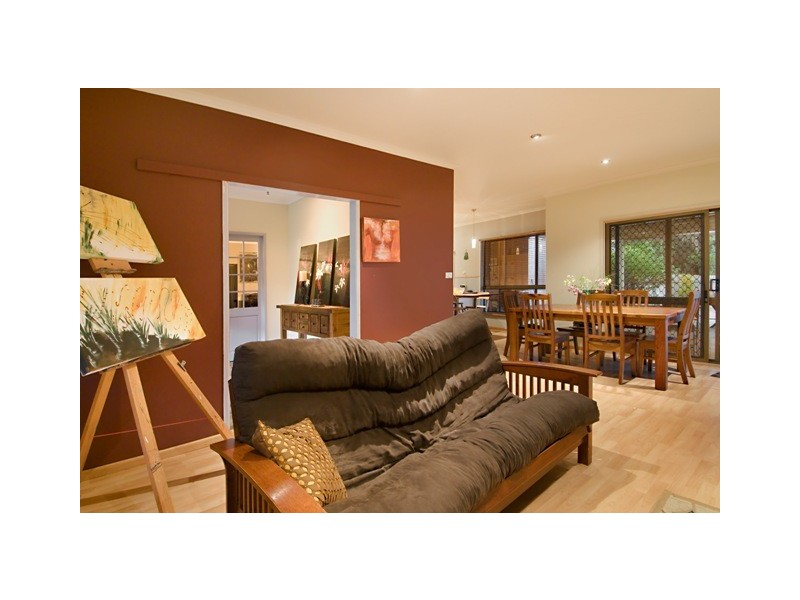 15 Casuarina Dr, Little Mountain QLD 4551