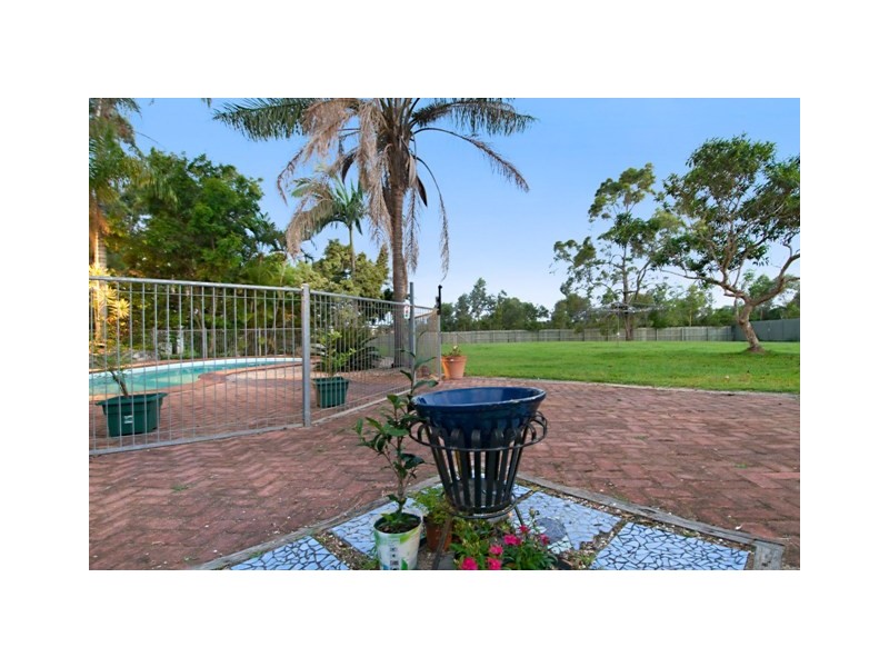15 Casuarina Dr, Little Mountain QLD 4551