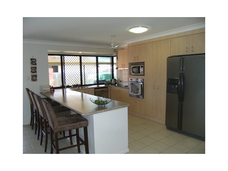 16 Water Side Pl, Little Mountain QLD 4551